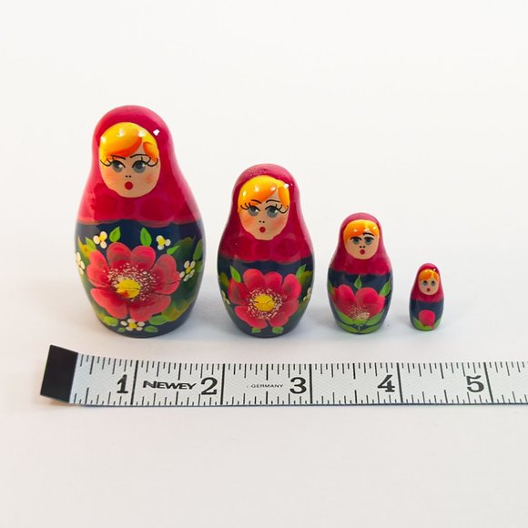 Miniature Russian Matryoshka Nesting Dolls 4 Nested Floral Hand Painted Wood - Picture 2 of 11